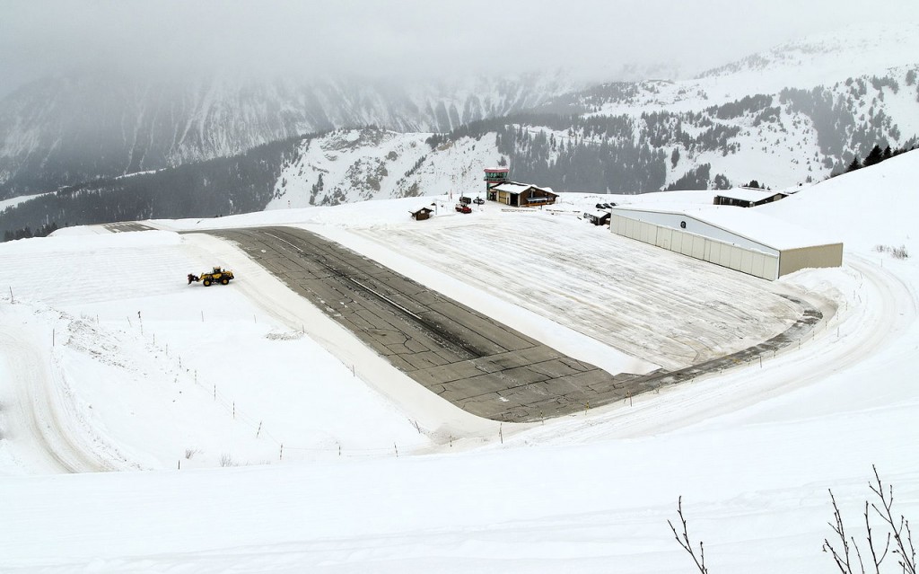 Extreme Airports:Courchevel Airport, France