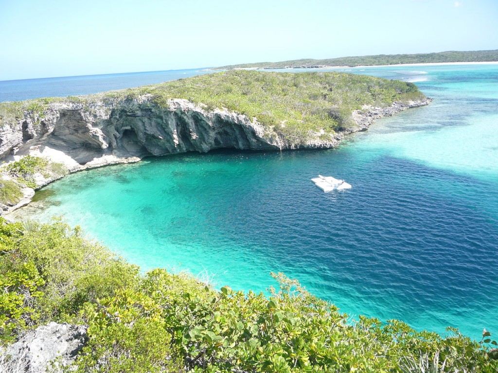 Most Amazing Sinkholes: Dean's Blue Hole, The Bahamas