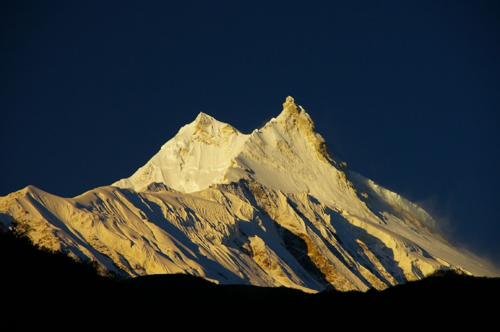 10 Highest Mountains In The World: Manaslu, Himalya, at sunrise
