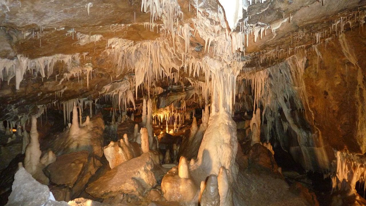 10 Most Incredible Caves In The World: Vazecka cave