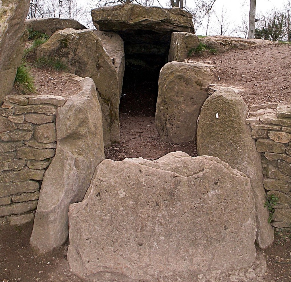 Oldest Buildings In The World: Wayland's Smithy, England (source: wiki)