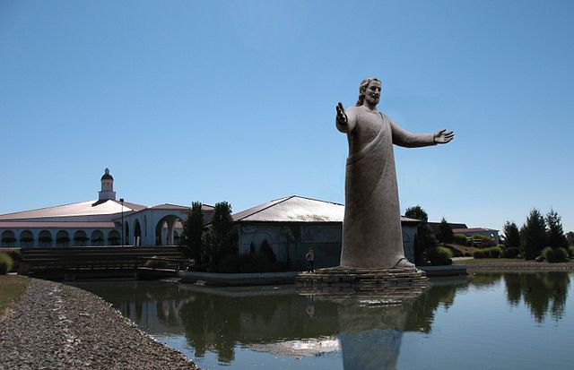 Most Famous Jesus Statues: Lux Mundi, Ohio, United States